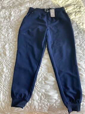 NWT FIGS jogger scrub pants with multiple pockets navy blue size L